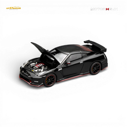 MOTORHELIX Nissan GT-R NISMO R35 2022 - Meteor Black 1:64