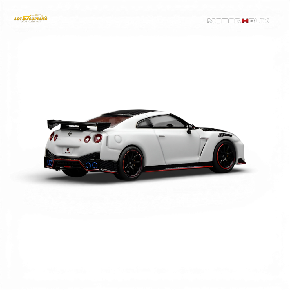Motorhelix Nissan GT-R NISMO (R35) Special Edition 2022 - Brilliant White Pearl 1:64