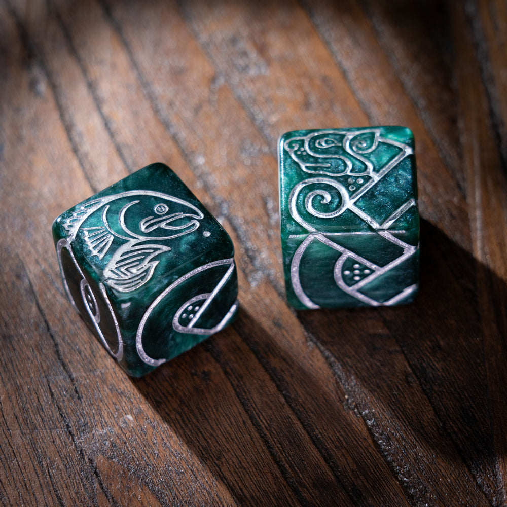 9 Celtic Animals Knot Dice - Cat & Salmon (ONLINE ORDER ONLY)