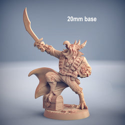 Gyros Shipwrecker (Bird Pirate) (Online Only)