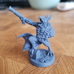 Gyros Shipwrecker (Bird Pirate) (Online Only)