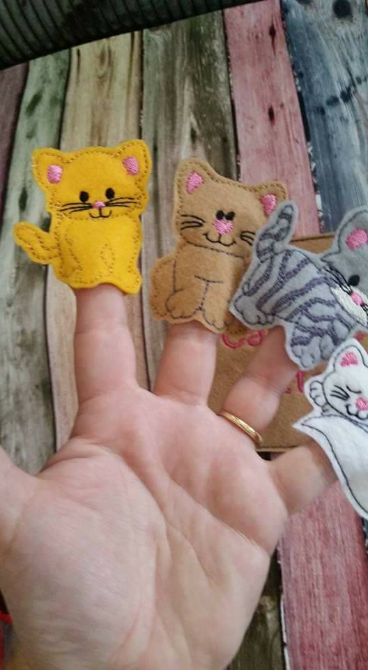 Cat Finger Puppets - cat toy - kitten finger puppet -personalized - Storage Bag  -  Quiet Toy - Busy Bag - Activity Bag - custom colors (ONLINE ORDER ONLY)