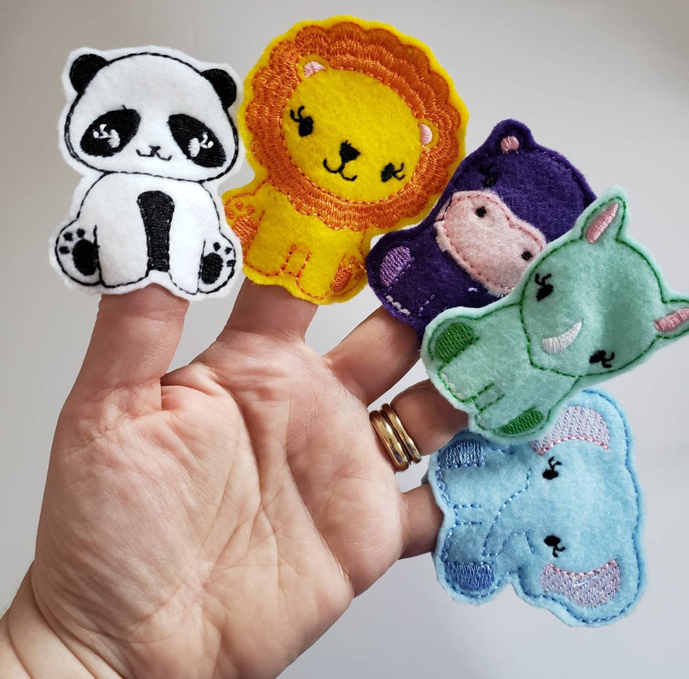 Zoo Animal Finger Puppets -  zoo storage bag - Free Personalization -  Quiet Toy - Busy Bag - Activity Bag - custom colors (ONLINE ORDER ONLY)