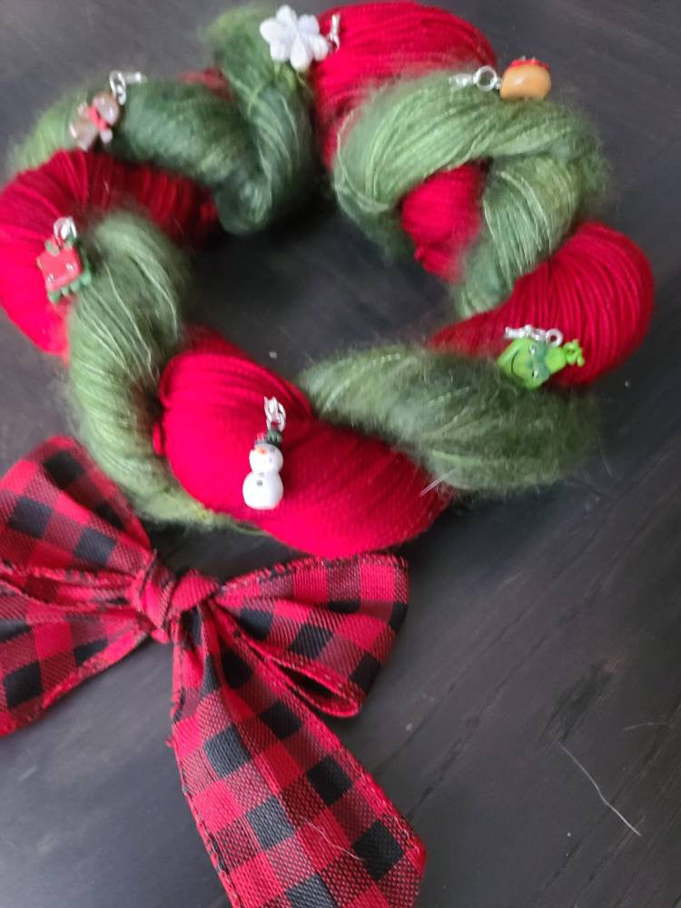 Holiday Yarn Wreath knit gift set (ONLINE ORDER ONLY)