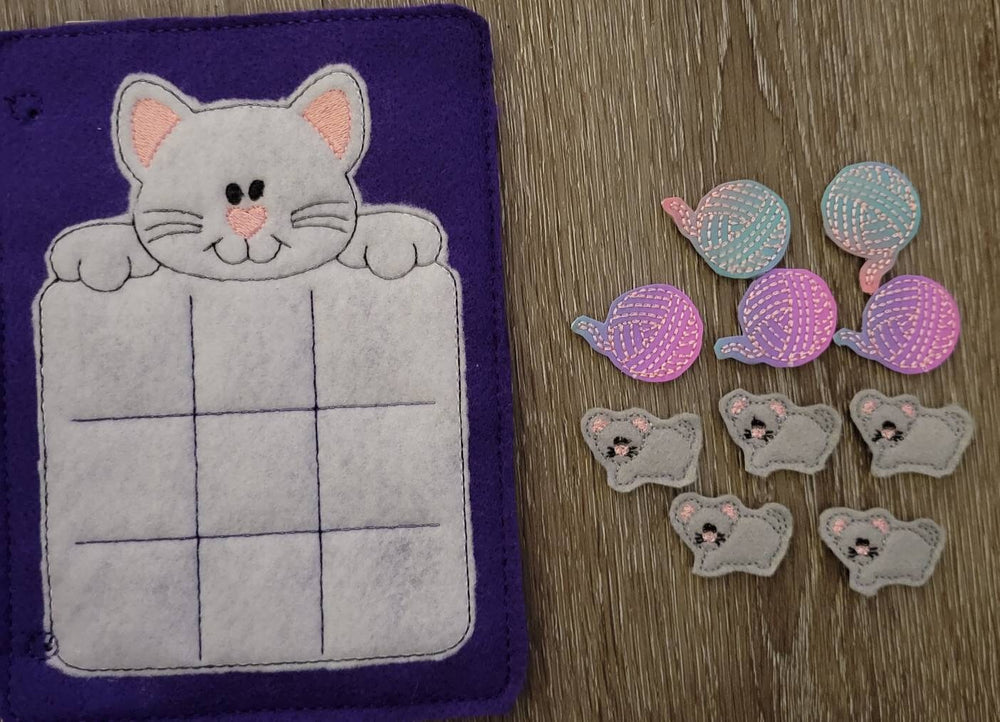 Cat Tic Tac Toe Game Board Quiet Book Page with mice and yarn ball pieces - birthday party favor - stocking stuffer - Classic Game (ONLINE ORDER ONLY)