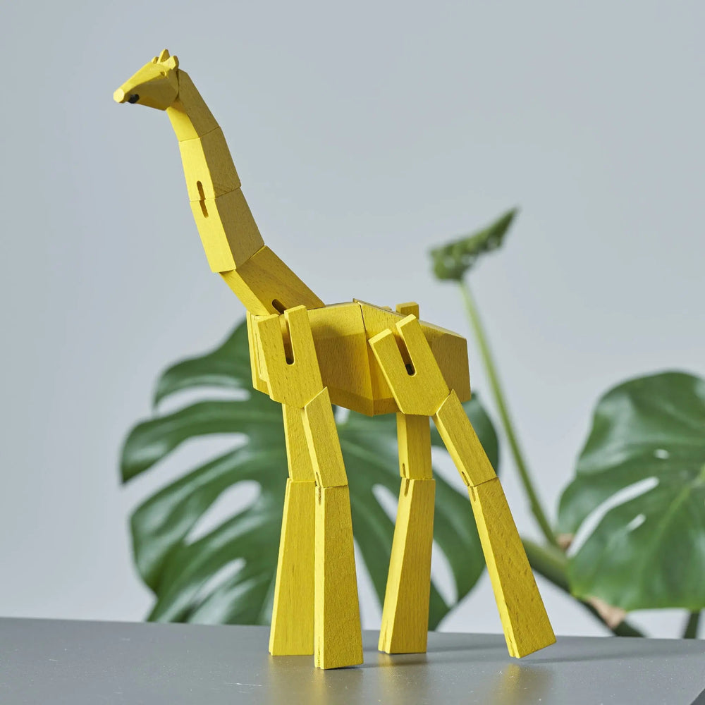 Modern Wooden Giraffe Decor – Interactive Puzzle & Art Piece (ONLINE ORDER ONLY)