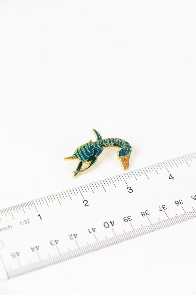 Plesiosaurus Enamel Pin (Plesiosaurus dolichodeirus)