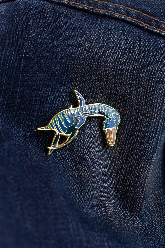 Plesiosaurus Enamel Pin (Plesiosaurus dolichodeirus)