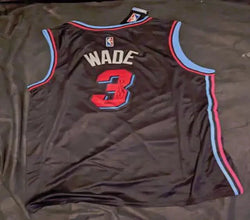 Dwayne Wade autogrpahed jersey with coa (Online Order Only)