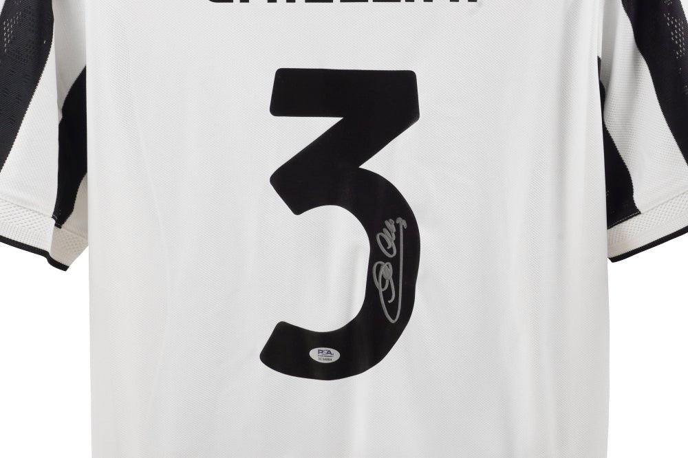 Giorgio Chiellini Signed Juventus Jersey (Beckett) (Online Order Only)