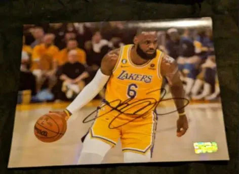 LeBron James Lakers Signed 8x10 Photo EUA COA (Online Order Only)
