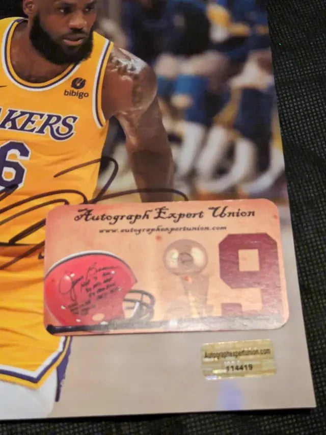 LeBron James Lakers Signed 8x10 Photo EUA COA (Online Order Only)