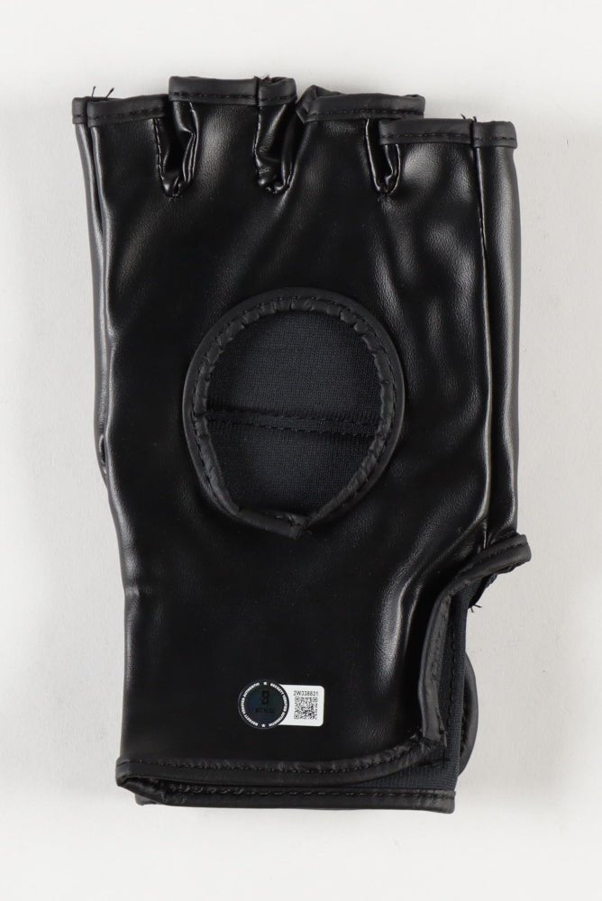 Robbie Lawler Signed Custom USA Glove Inscribed "Ruthless" (Beckett) (Online Order Only)