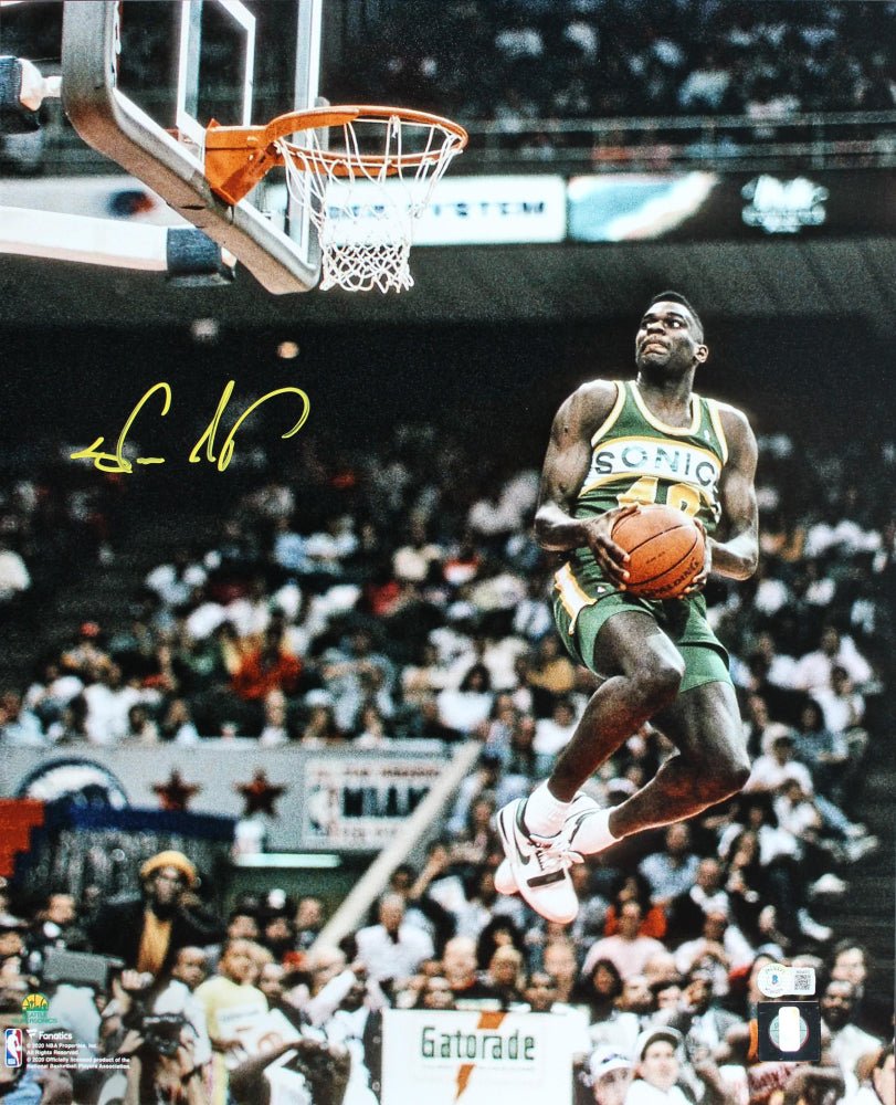 Shawn Kemp Signed SuperSonics 16x20 Photo (Beckett) (Online Order Only)