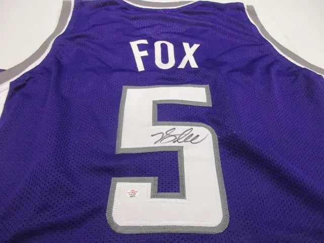 De'Aaron Fox of the Sacramento Kings signed autographed basketball jersey PAAS COA 865 (Online Order Only)