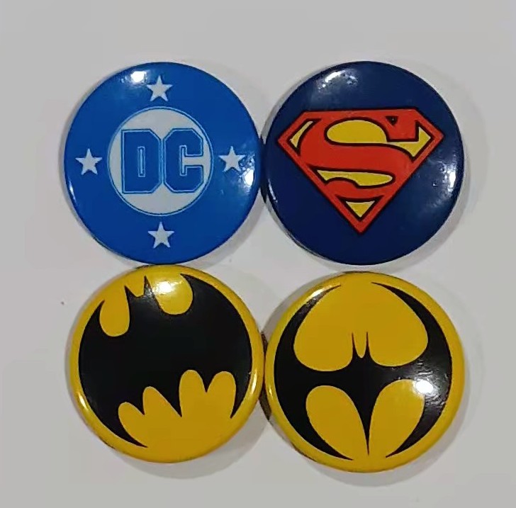 DC Button Set - Batman/Superman (ONLINE ORDER ONLY)