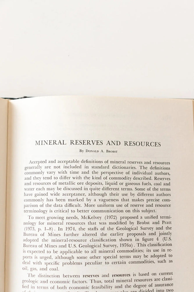 Suggestions to Authors: Of the Reports of the United States Geological Survey (ONLINE ORDER ONLY)